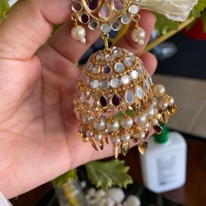 Big size tikka with earrings jhumki